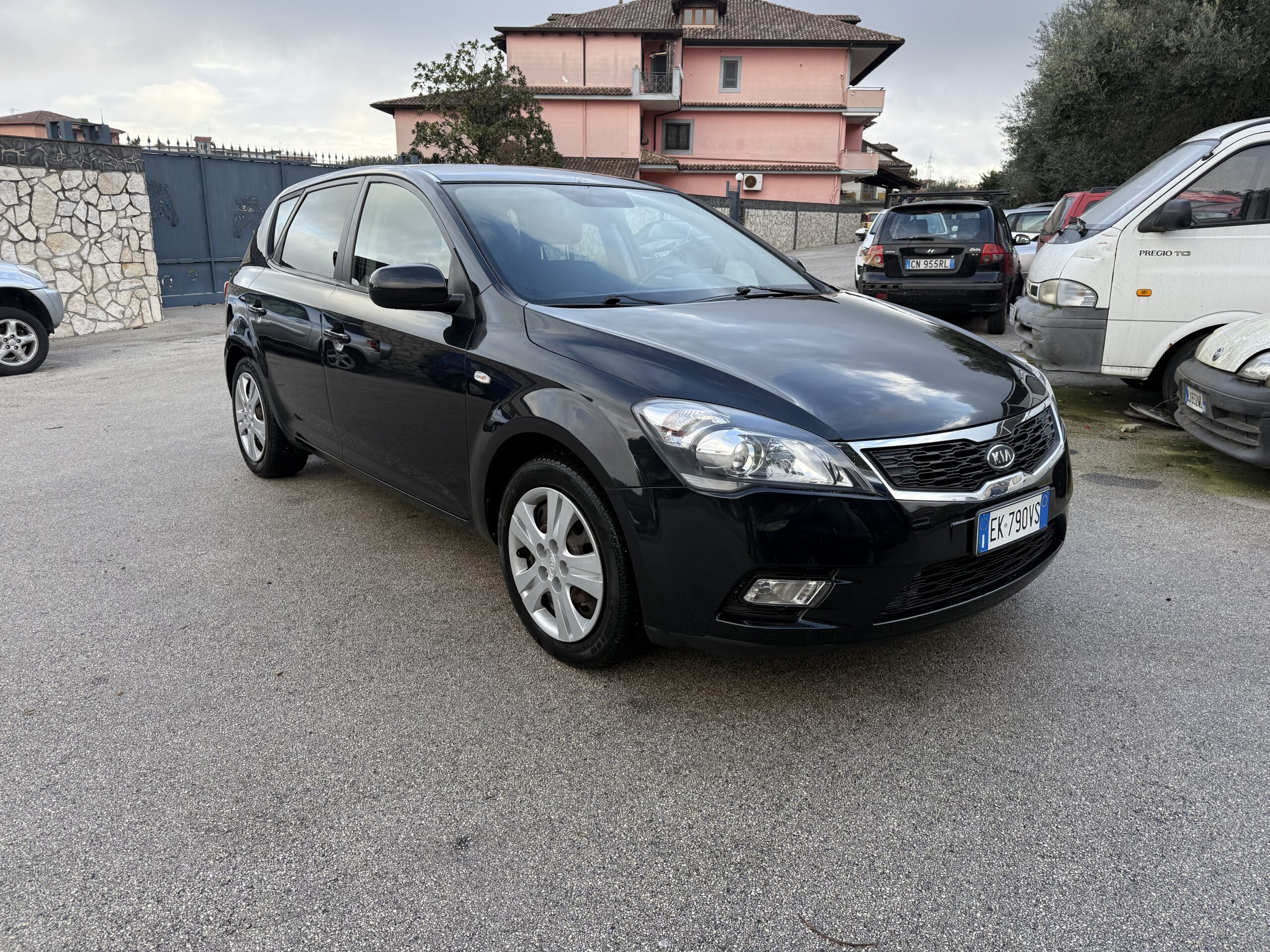 Kia Cee’d 1.4 4200€