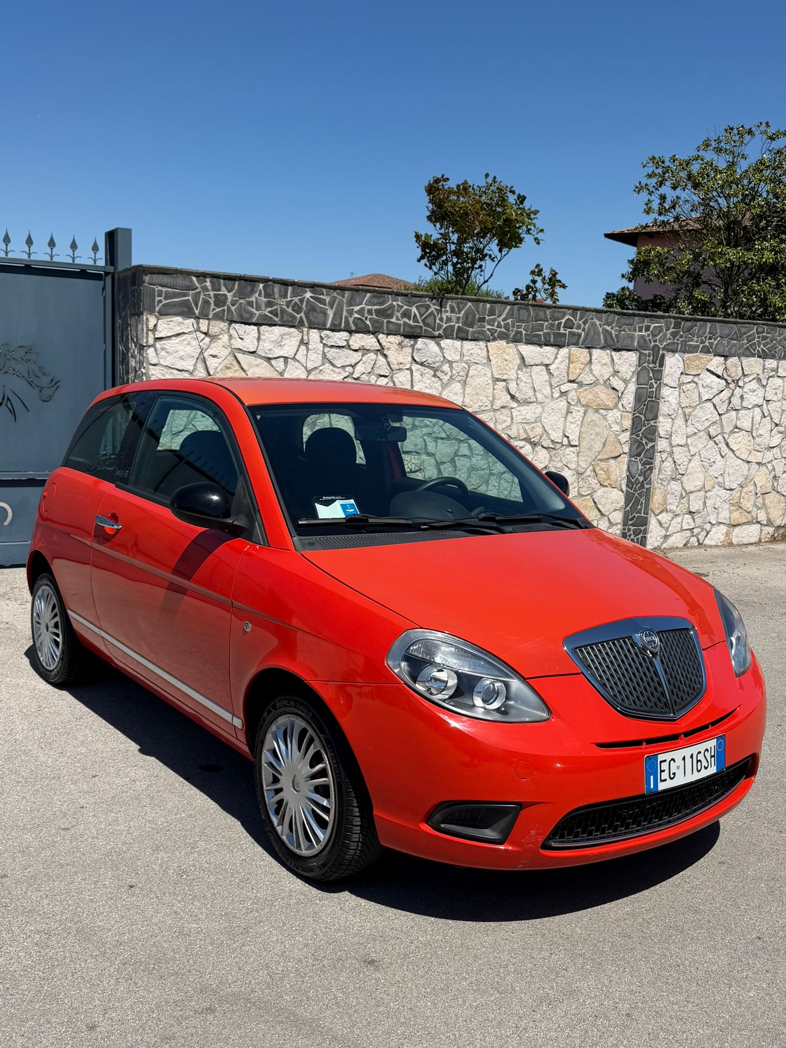 Lancia Ypsilon 1.2 3800€