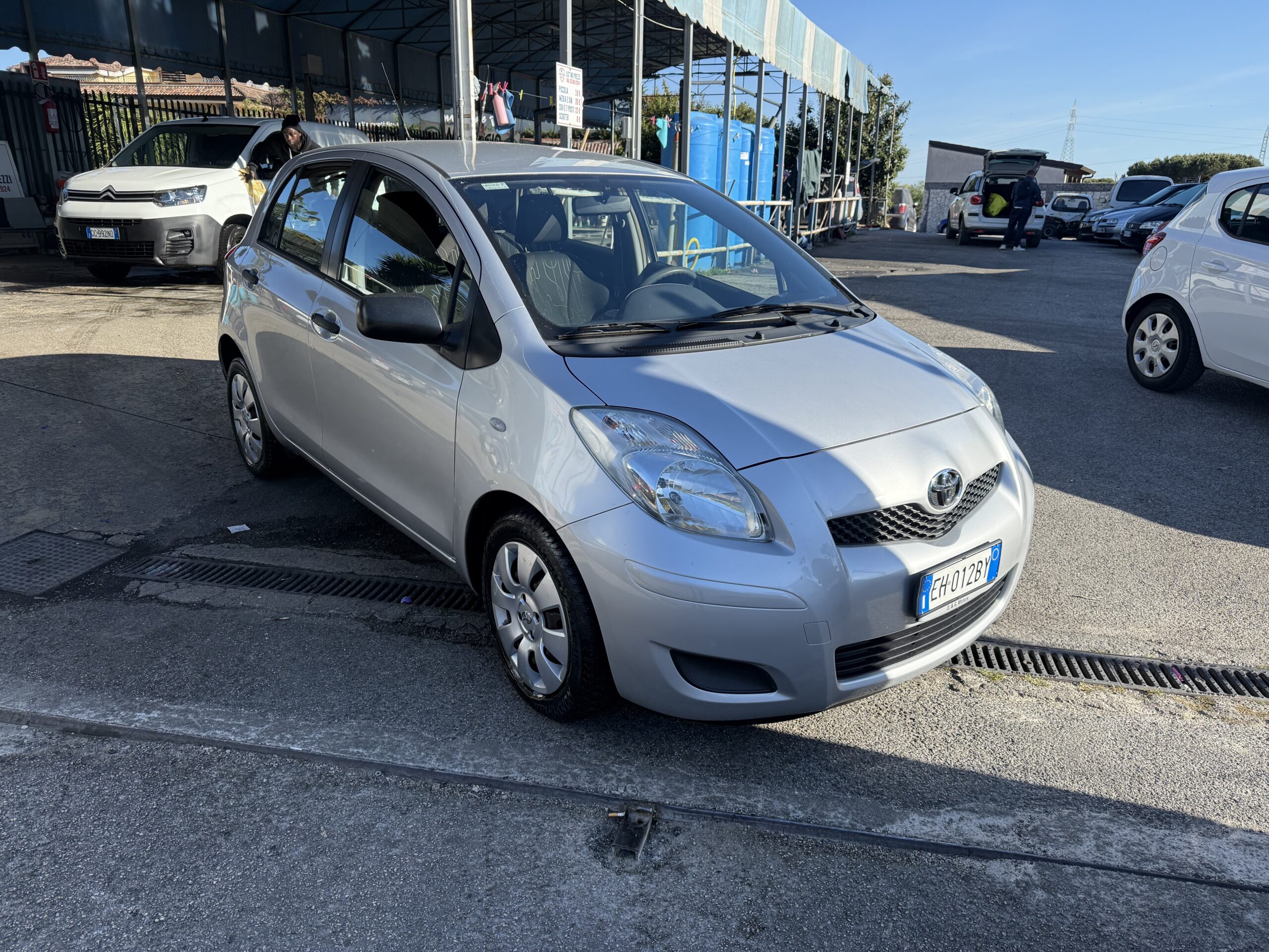 Toyota Yaris 1.0 3800€