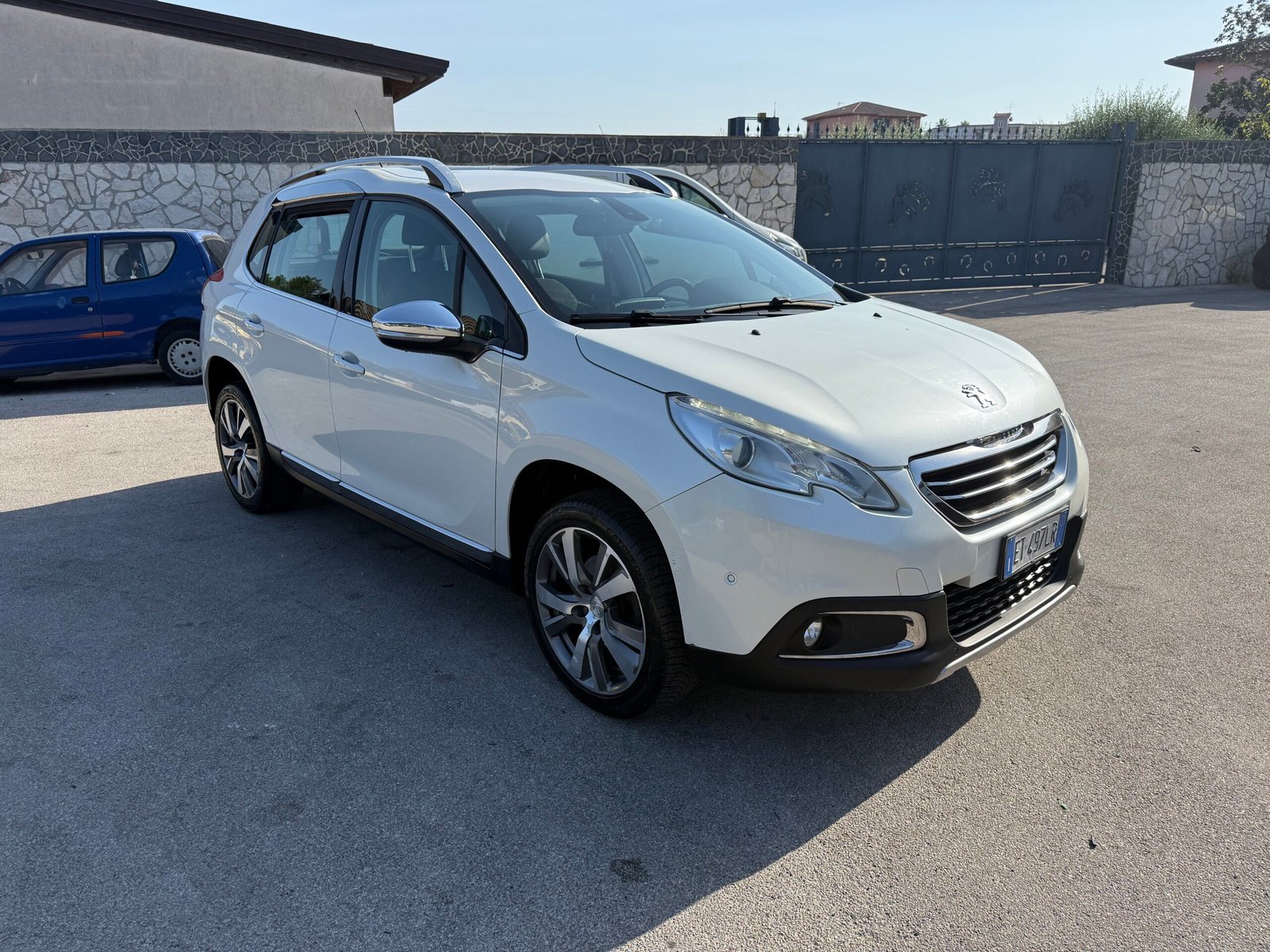 Peugeot 2008 1.5 dCi 115 CV 4800€